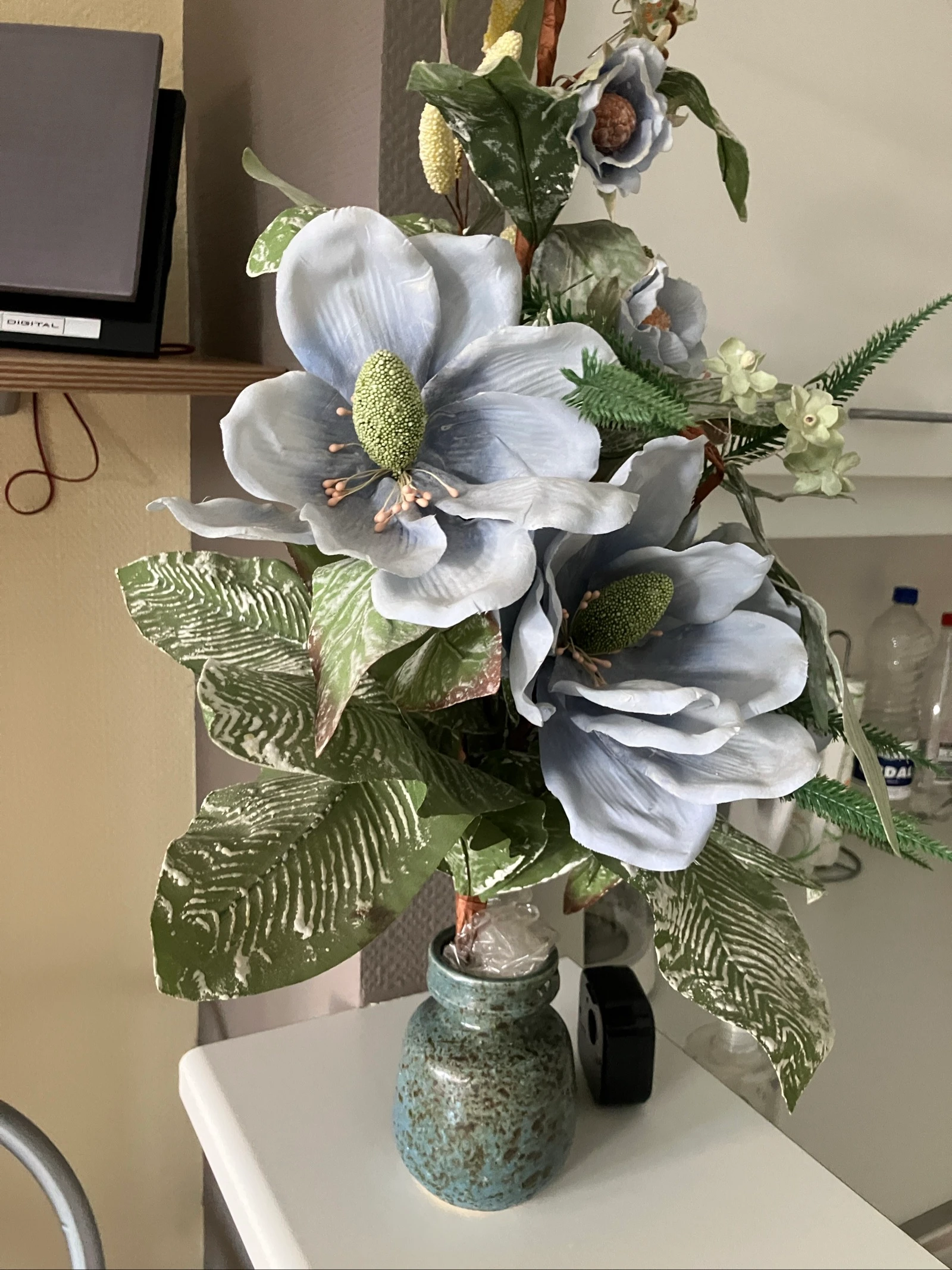 Arreglo floral con jarrón / decoración de planta artificial – photo 5